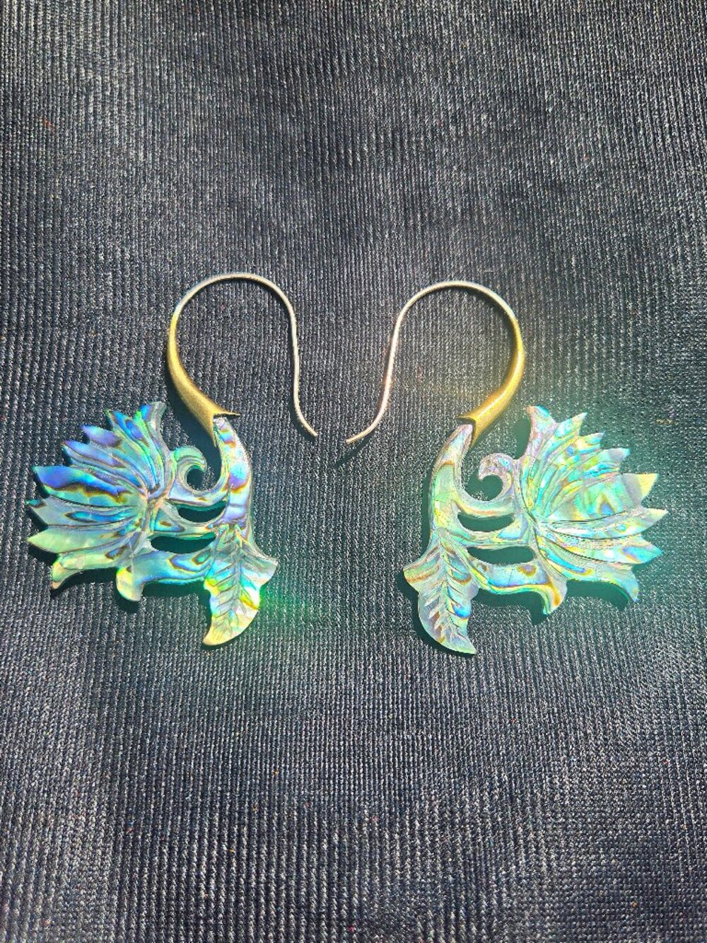 Abalone sea shell lotus flower earrings - Picture 15 of 15